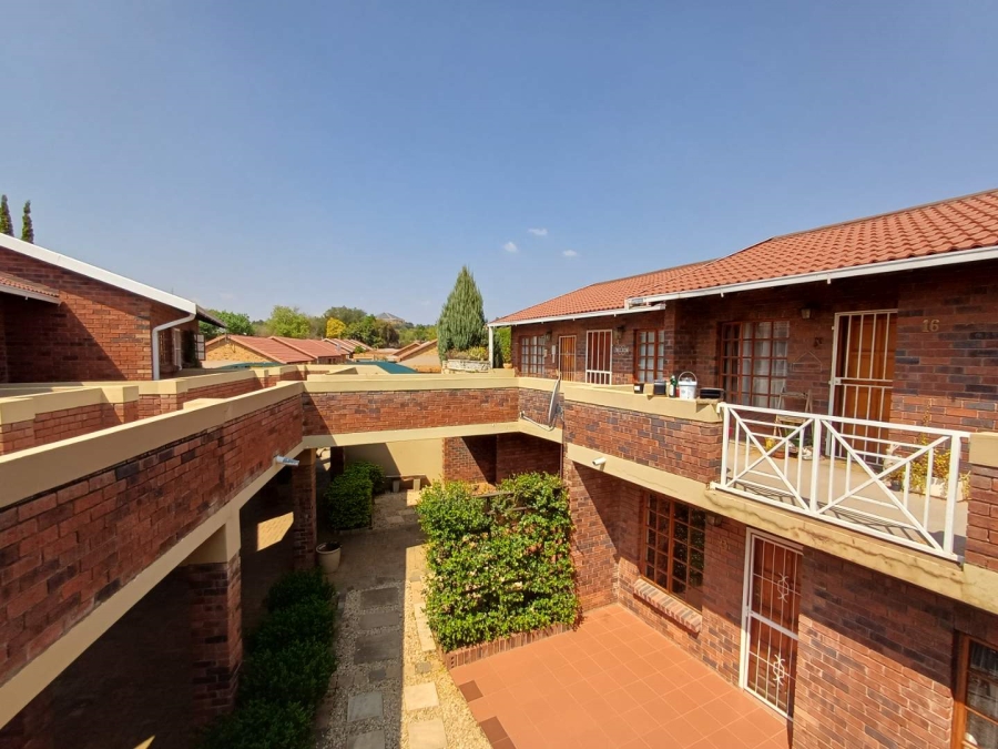 1 Bedroom Property for Sale in Langenhovenpark Free State